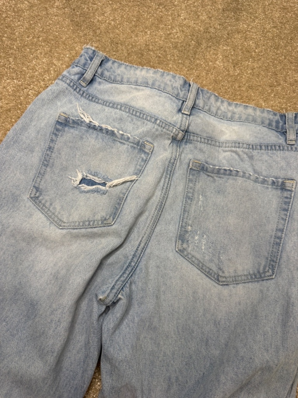boutique wide leg jeans, distressed - Picture 3 of 4